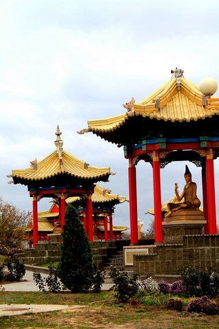 alentours du temple bouddhiste d'Elista